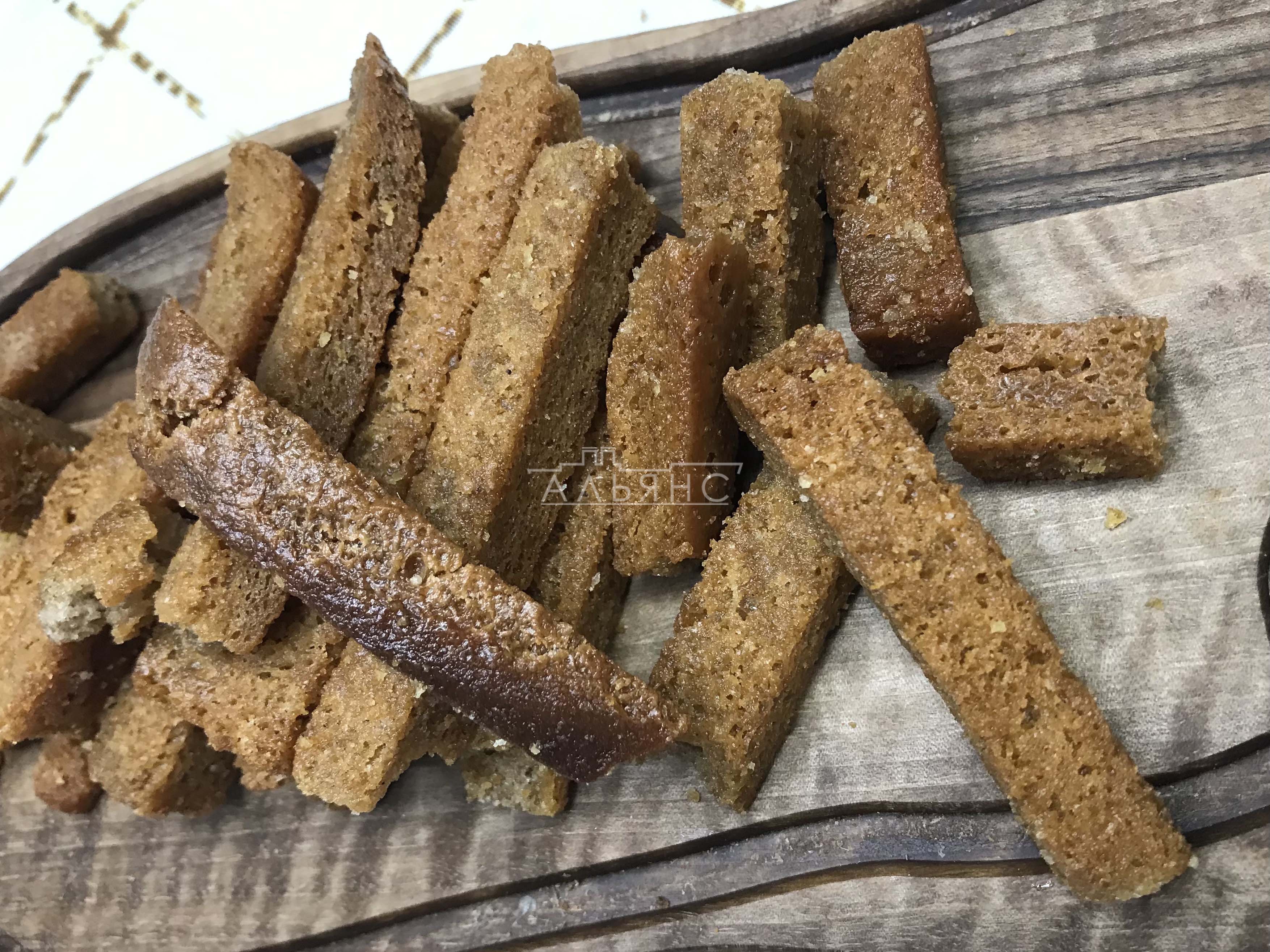 Деревенские гренки с чесноком в Октябрьском
