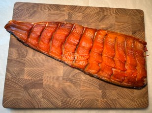 Пелядь холодного копчения: Горбуша боковина х/к (юкола)